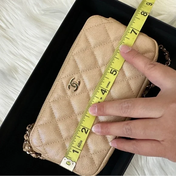 Chanel Caviar Leather Classic Clutch with Chain - Picture 3 of 13